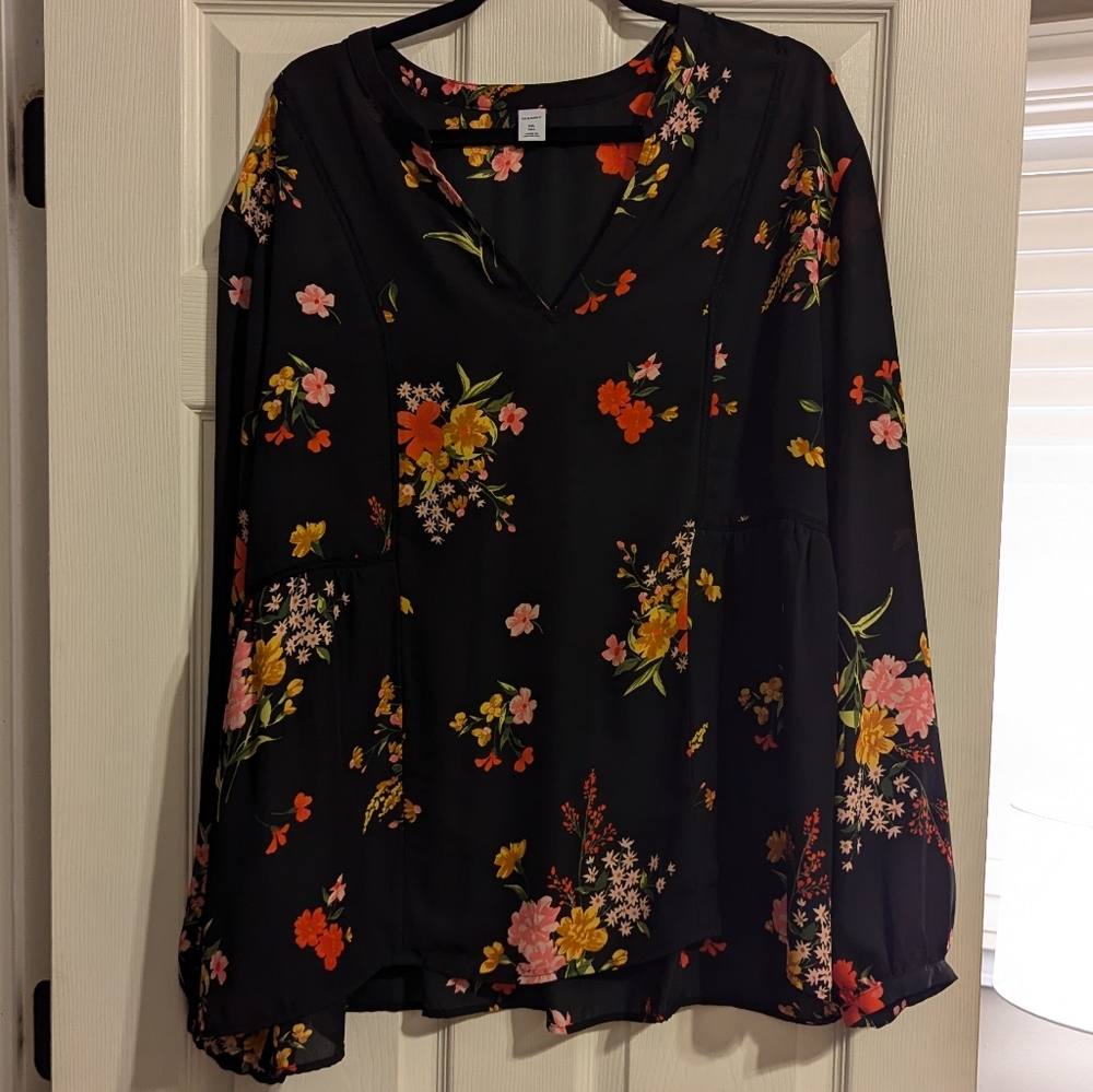 Old Navy Black Floral Blouse size XXL tall